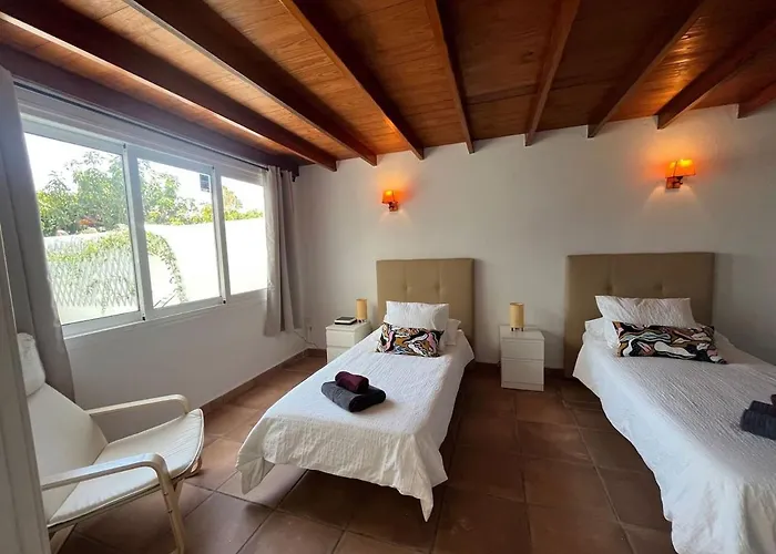 Anna With Heated Pool Willa Puerto del Carmen (Lanzarote)