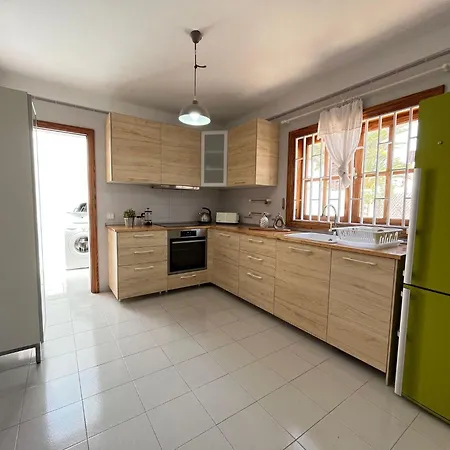 Villa Anna With Heated Pool