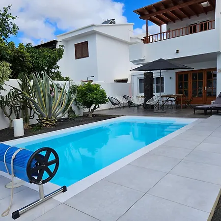 Anna With Heated Pool Villa